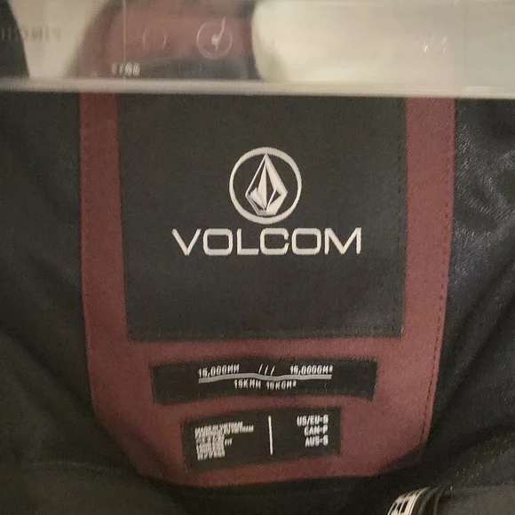 Volcom winter jacket - Picture 2 of 10